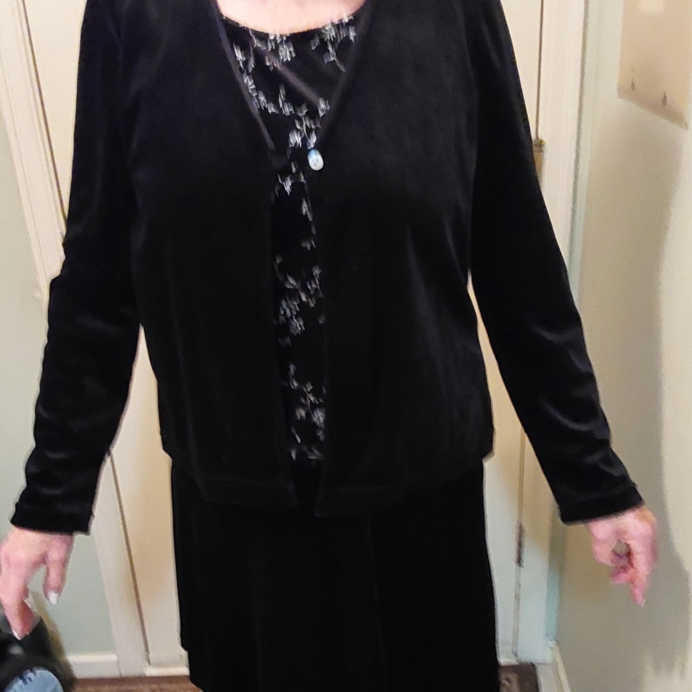 Elegant Black Long Sleeve Dress